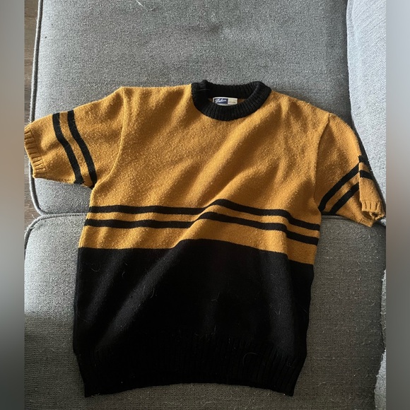 Vintage 1970’s cheerleading Black and Gold Striped Sweater - Picture 1 of 3